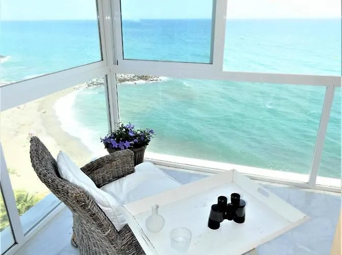The Pearl With Private Beach Access