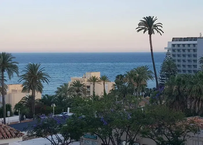 Apartamento junto al mar en Puerto Marina