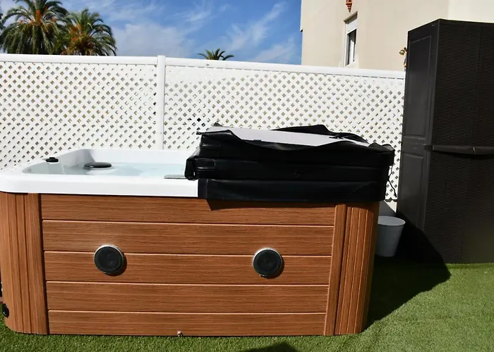 Benalbeach Lux, Jacuzzi, Beachfront - 432