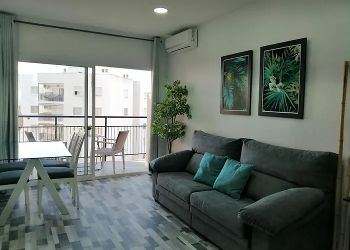 Precioso Apartamento En Benalmadena Enfrente De Puerto Marina
