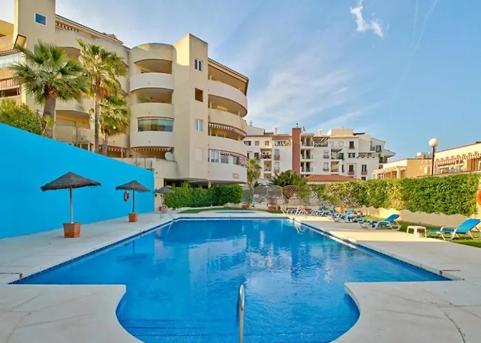 Chic Beachfront Flat With Amazing Sea Views And Private Indoor Parking