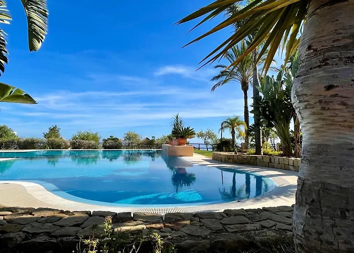 Bayview, Benalmadena - Luxurious Home With Views, Garden, Community Pool And A Padel Court