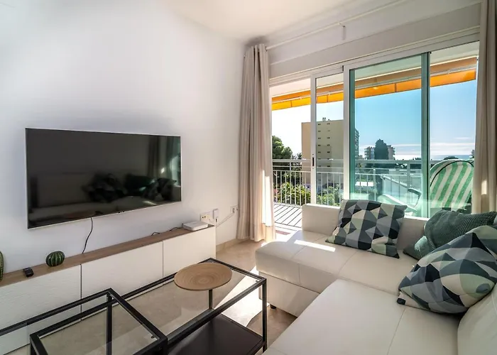 Apartment Seaviews 500M From The Beach