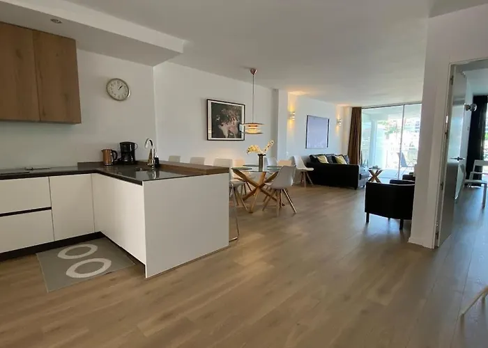 2 Bedroom Luxury Apartment In Benalmadena