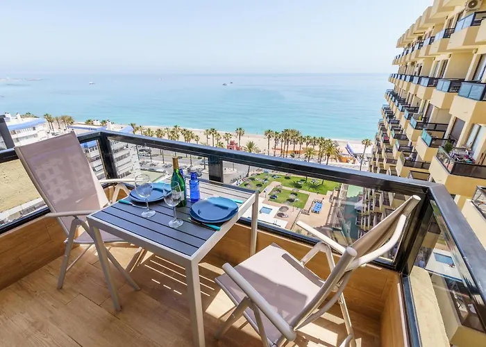 Amazing Views Beachfront Apartment With Swimming Pool