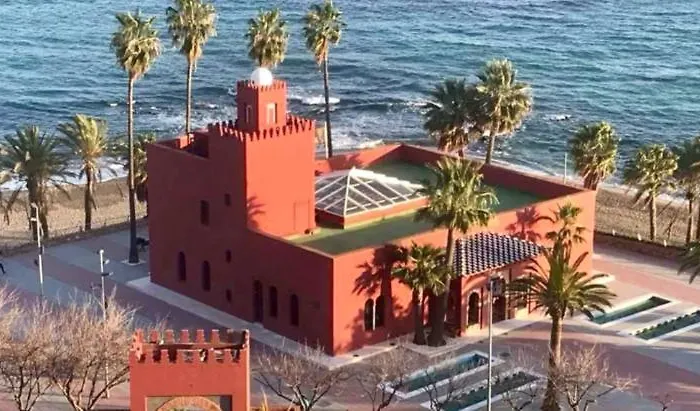 El fantastico BenalBeach, Breakfast included