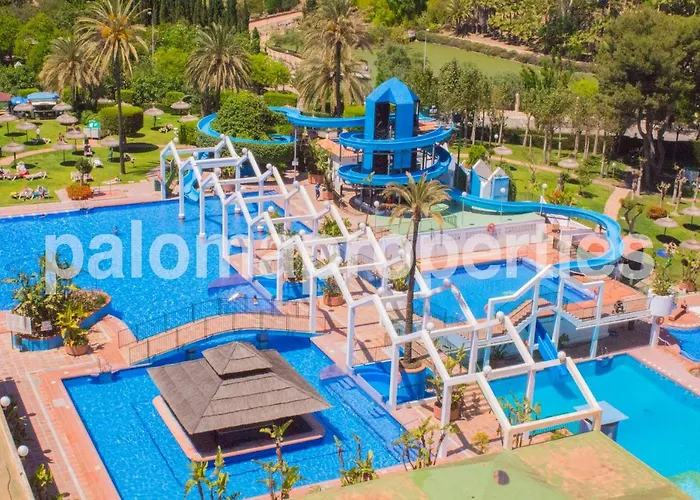 Benal Beach 2Bdr Beachfront Apartment With Water Park