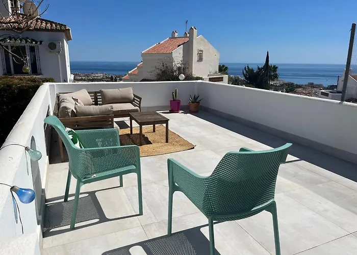 A Terrace With Sea View, 2 Bedrooms Apartment In Benalmadena