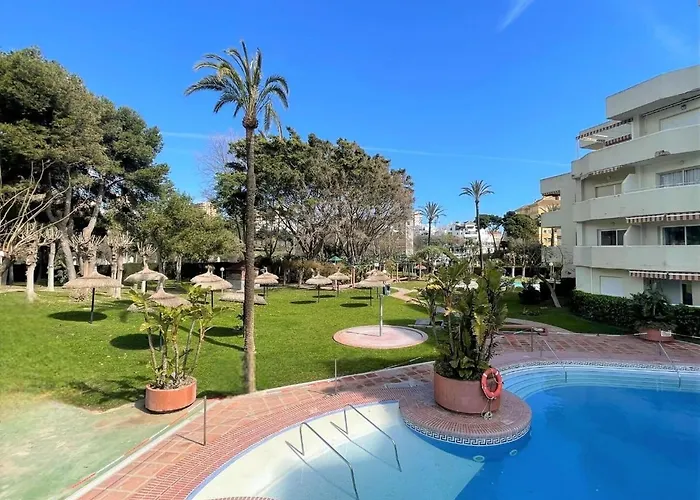 Belvilla By Oyo Apartment In Benalma¡Dena