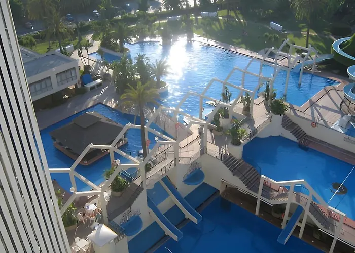Apartamentos Benalbeach
