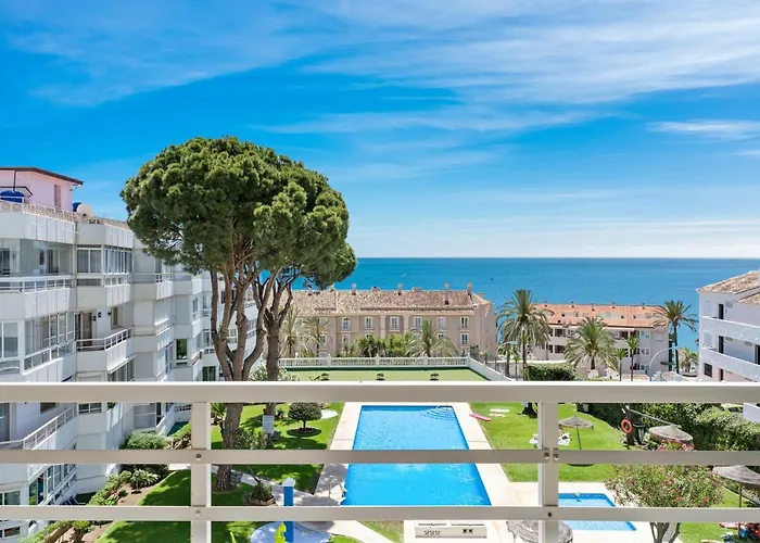 Seaview Apartment With Pool In Benalmadena By Costarentals - Ref 186