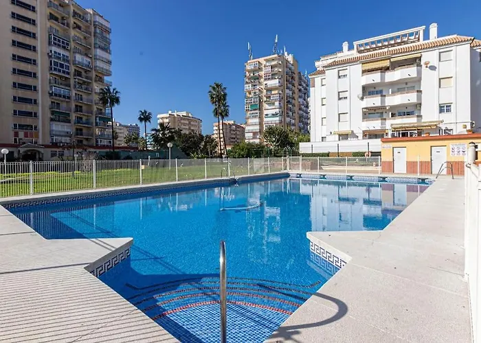 Bright Apt 50 Mt From The Beach
