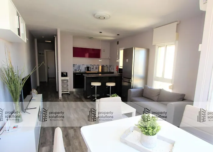 645 Aguila Apartamentos - Vista Al Mar - Cerca De Tren, Restaurantes, Tiendas - Playa A 10 Min Caminando
