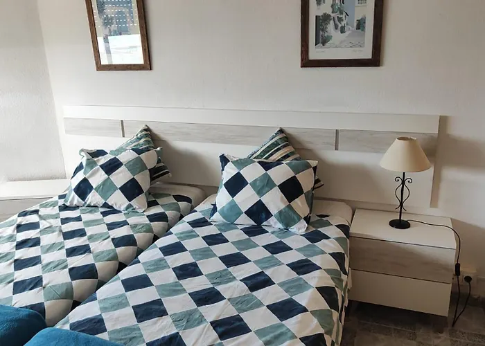 Cozy Apartment With First Line Seaview In Perfect Location, Near The Marina