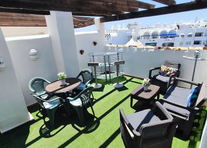 Puerto Marina Luxury Apartment With Sea Views