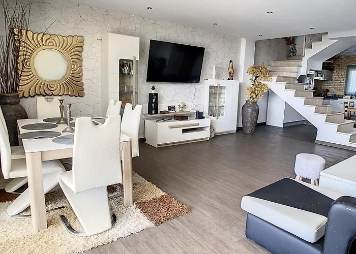 La Hidalga By Beehive Vacances