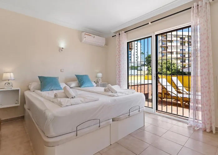 Lovely Flat With Sea View Near The Beach By Costarentals - Ref 37