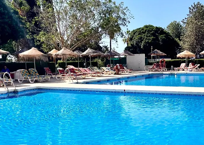 Coastal Feeling, Sea Views & Pools Apt Hercules
