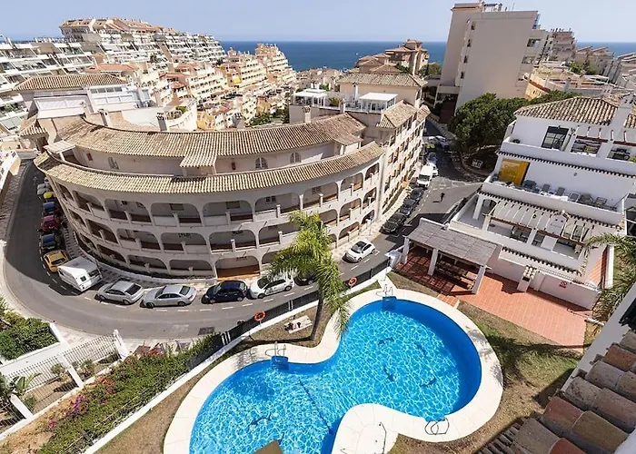Spacious Penthouse With Spectacular Sea Views!