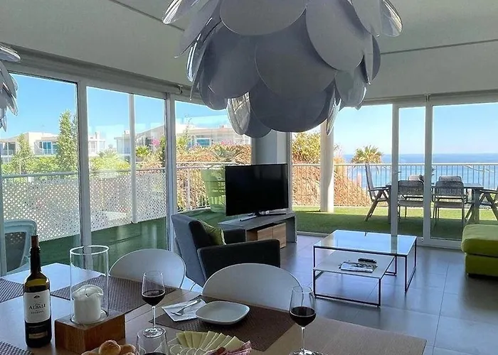 Luxury Apartment With Sea View