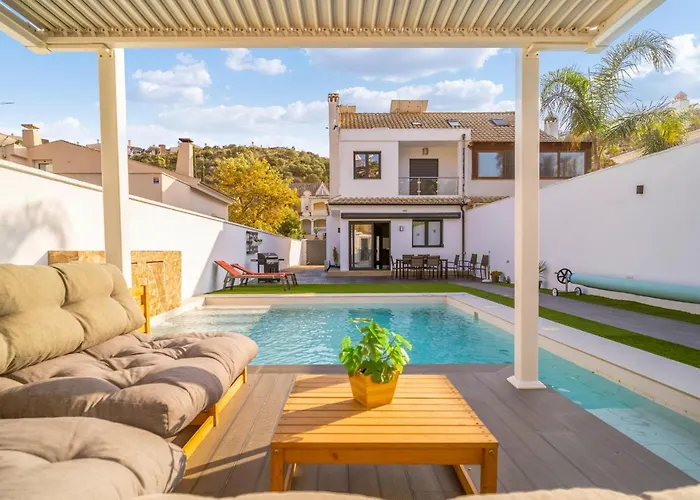 Gorgeous Home In Benalmadena With Kitchen