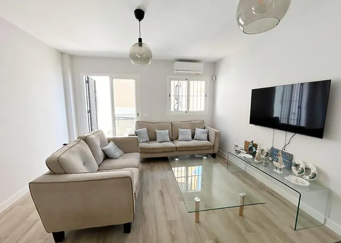 Elegant 3 Bedroom Apartment In Torrequebrada