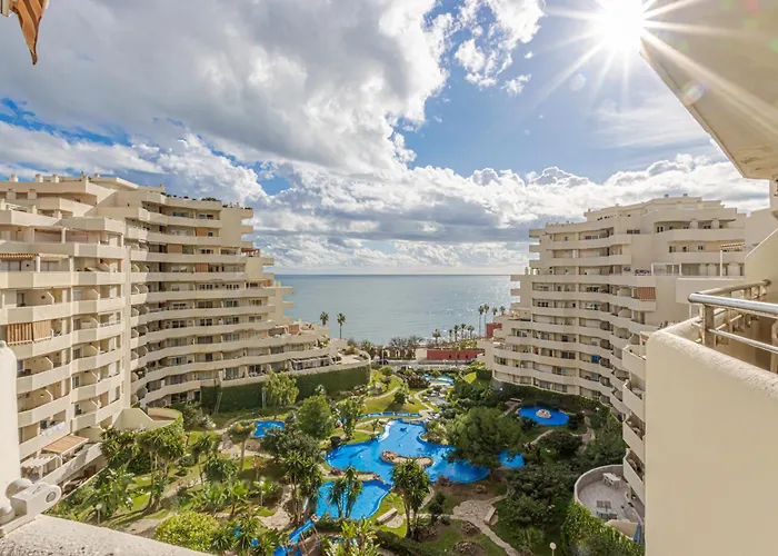 New Wonderful Holidays Benalbeach Apartments