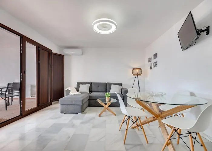 apartamento con amplio porche y bbq
