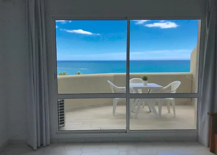 Benal Beach Sea View Apartment