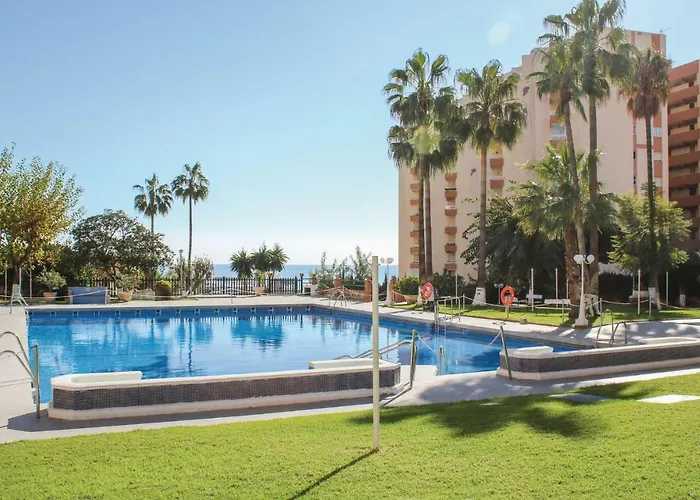 Beautiful Apartment In Benalmdena With 2 Bedrooms, Wifi And Outdoor Swimming Pool