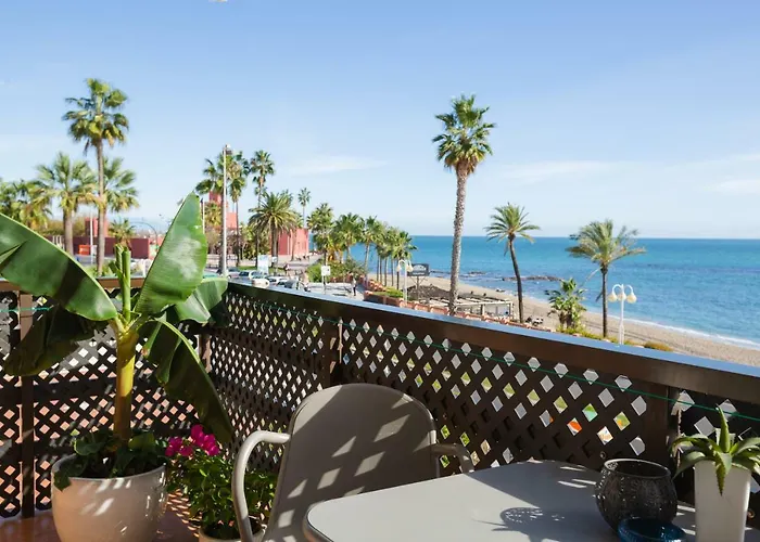 Apartamento En Primera Linea De Playa En Benalmadena