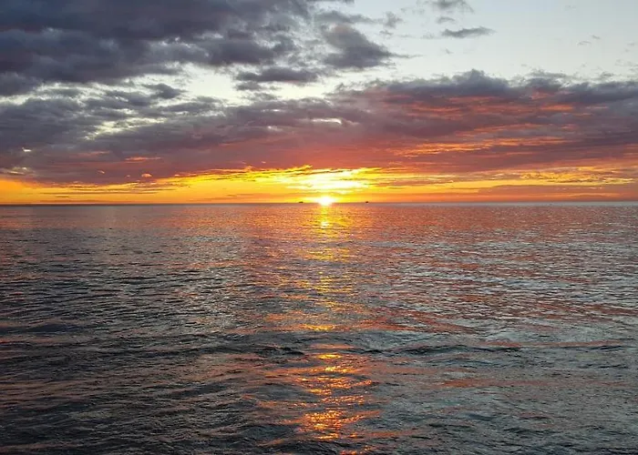 La Nina Del Mar