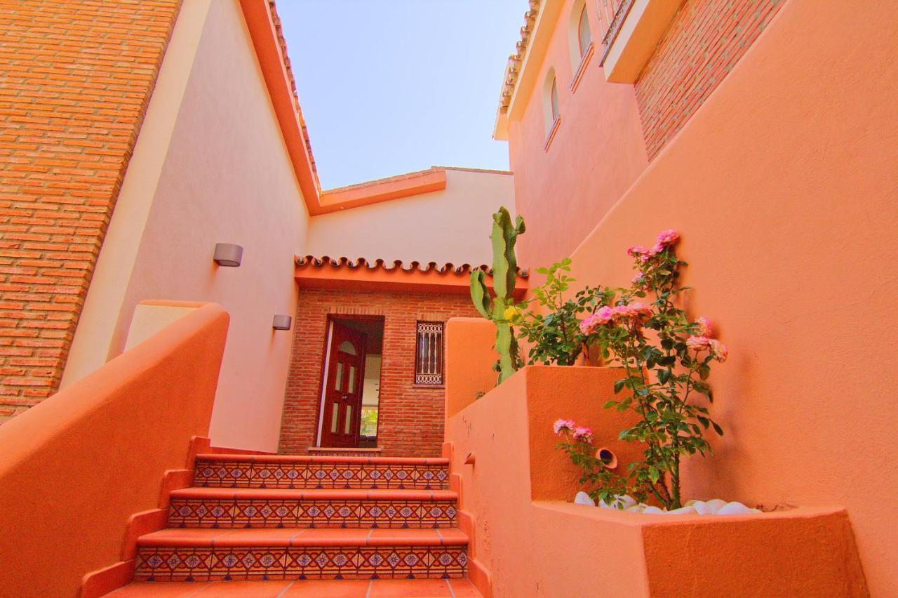 1001 Nights Villa *