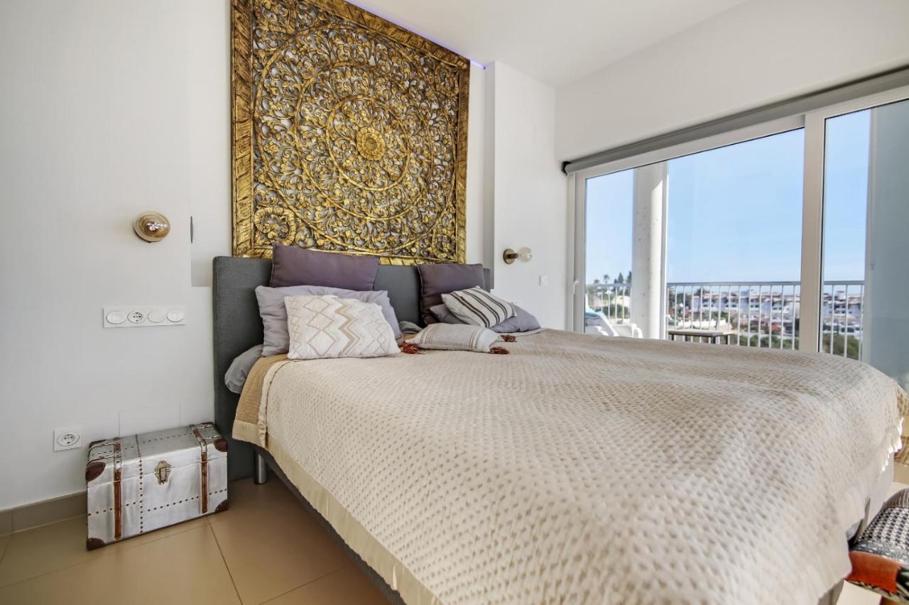 Luxury Penthouse With Jacuzzi And Seaviews Benalmadena