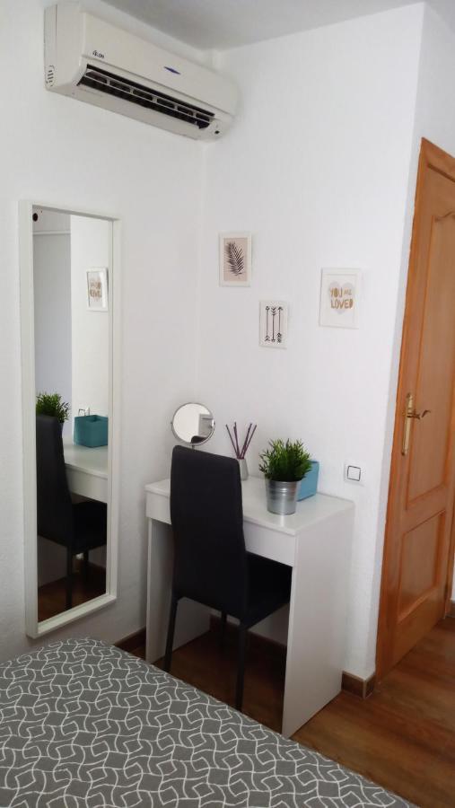 Sol Y Relax, Aguila Apartment *
