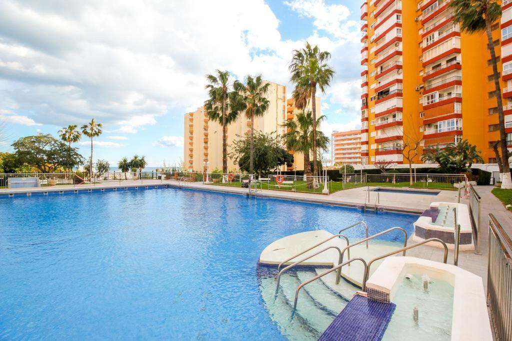 Coqueto En Puerto Marina Con Piscina Apartment Benalmádena