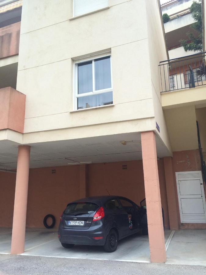 Piso En Zona Tranquila De - Torrequebrada Golf Apartment Benalmadena