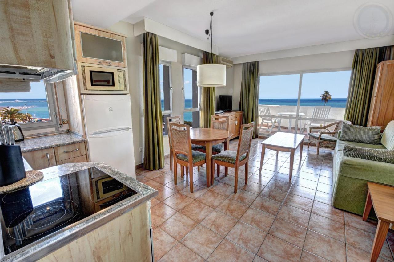 Beachfront Parque Paloma Apartment