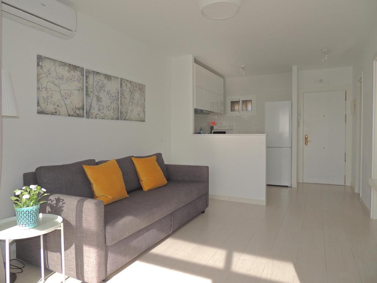 Puertosol 101: Beachfront Retreat With Sea Views Benalmadena
