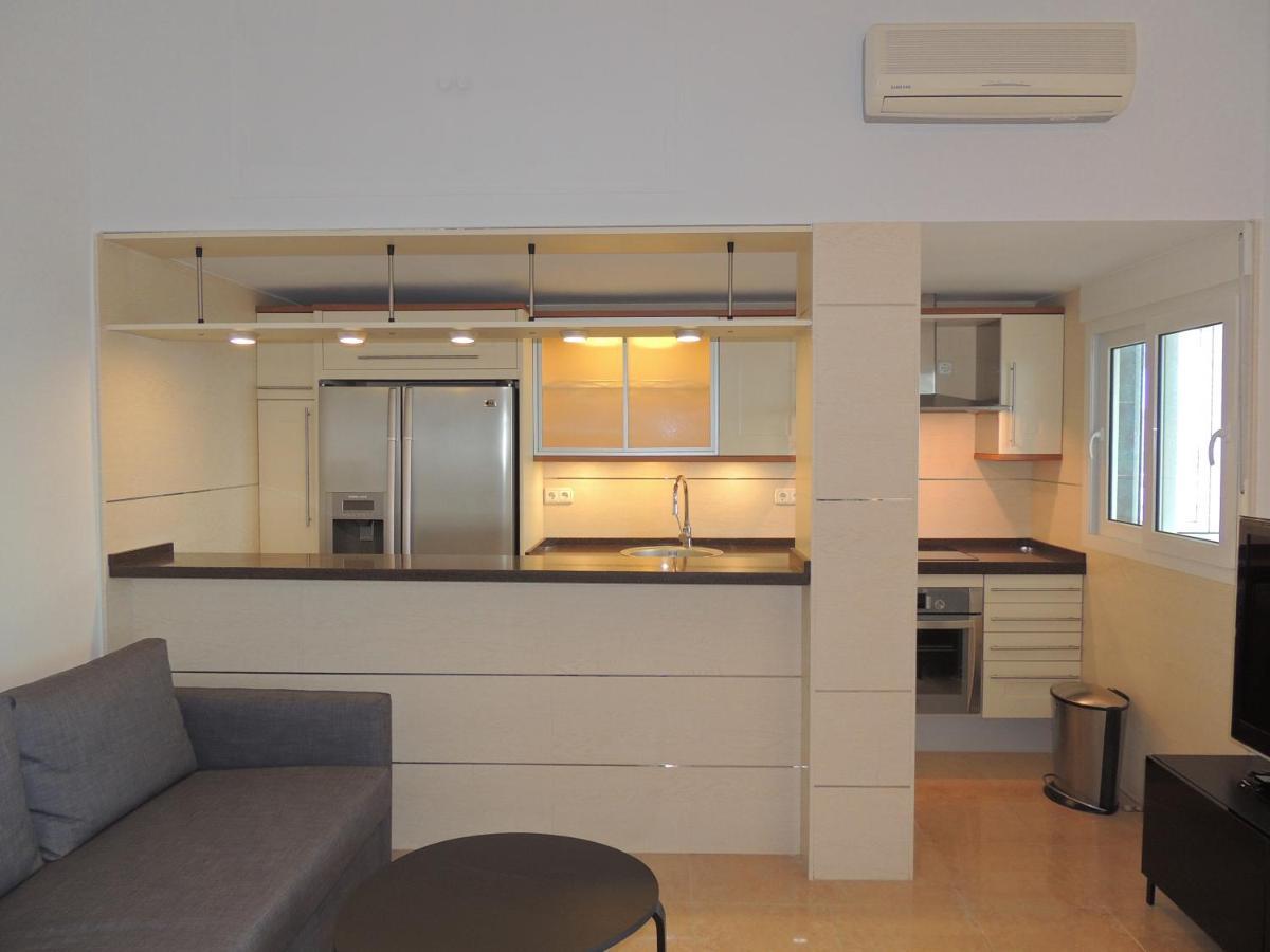 Ole Playa 6a, Front - A Pie De Playa, Sea Views - Vistas Al Mar, Parking, Puerto Marina Apartment *