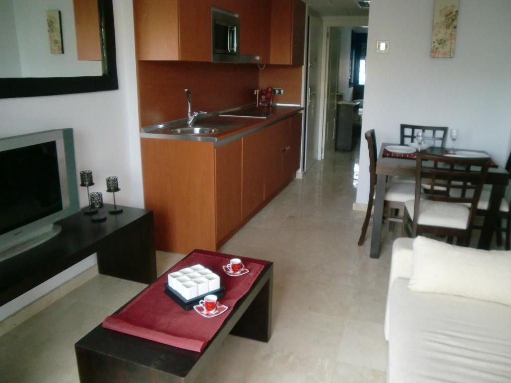 Hotel Pierre & Vacances Playa 5*
