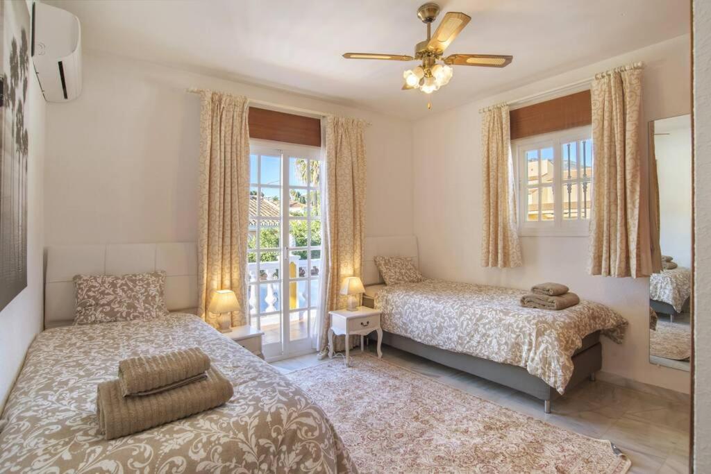 Villa Marina - 5 Min Walk To The Beach, Heated Pool, Spa, 5 Bedrooms