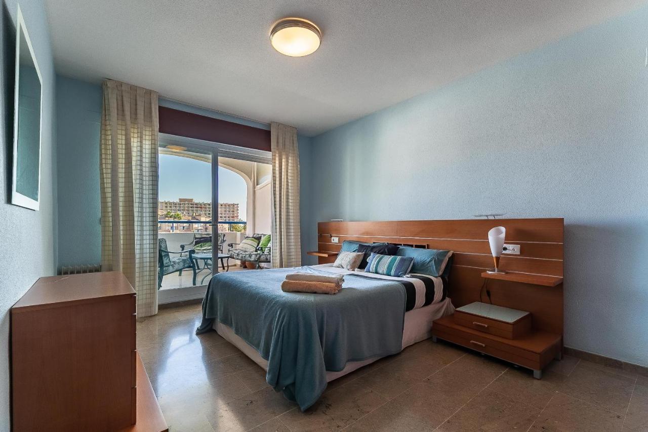 Luminoso Apartamento Con Terraza, Jardin Y Piscina.