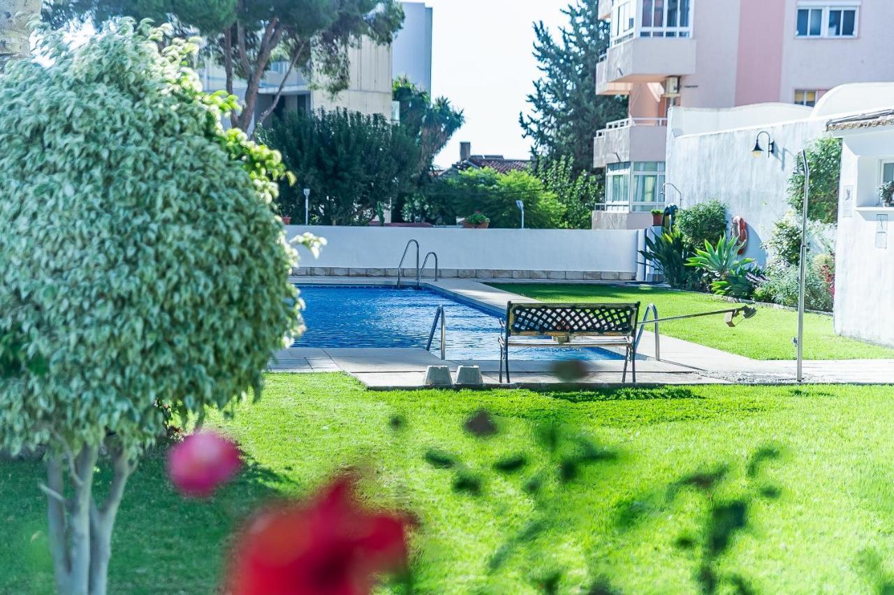 Luminoso Apartamento Con Terraza, Jardin Y Piscina. *