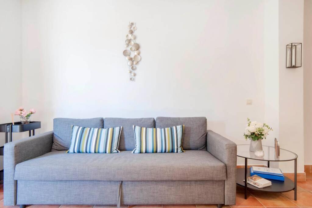 035 - Bright And Relaxing Two Bedroom With Sea Views From The Gardens Apartment