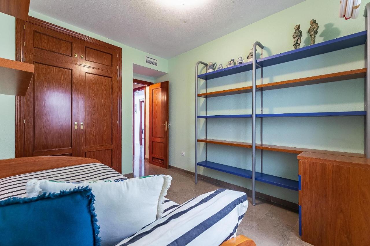 Luminoso Apartamento Con Terraza, Jardin Y Piscina. Benalmadena