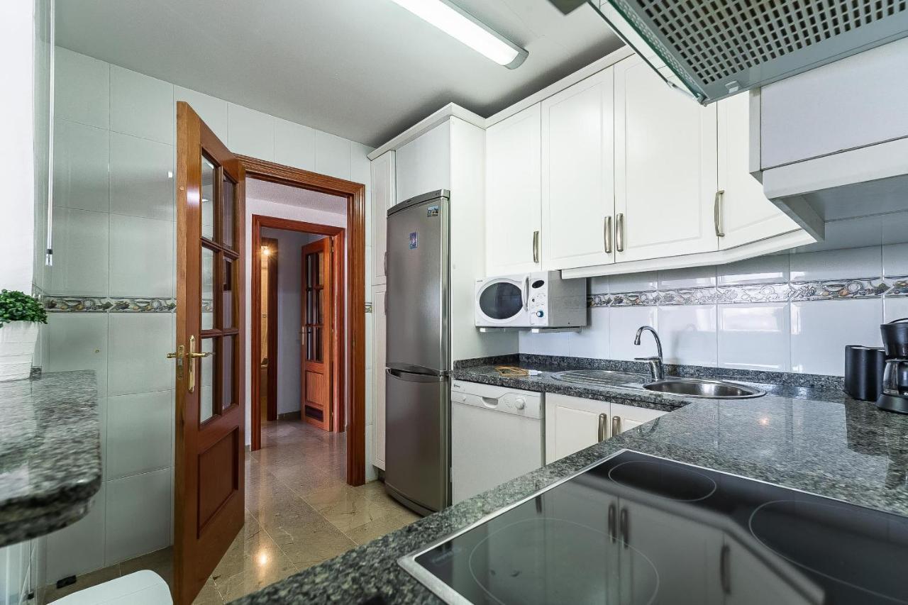 Luminoso Apartamento Con Terraza, Jardin Y Piscina.