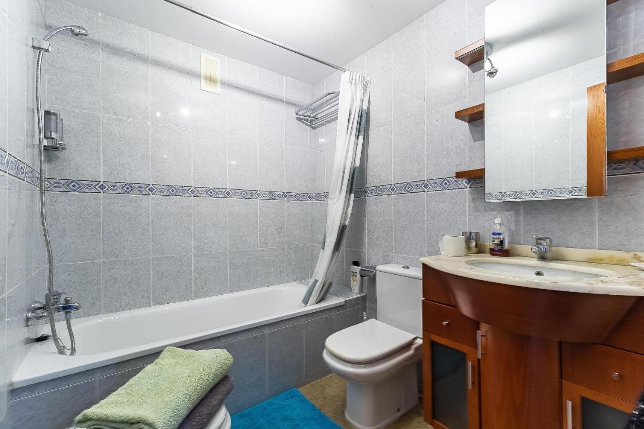 Luminoso Apartamento Con Terraza, Jardin Y Piscina.