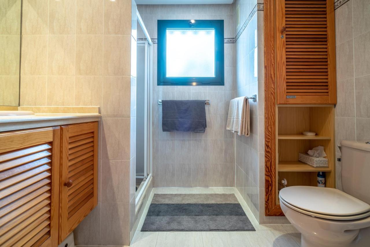 Pueblo El Jardin! Family Friendly Contemporary With Ecellent Location *