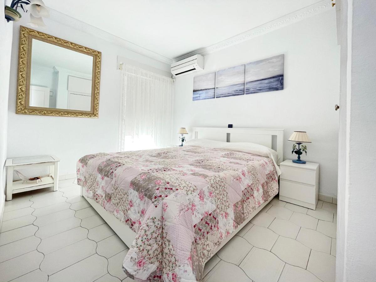 Apartment Beautiful With Sea Views, Benal